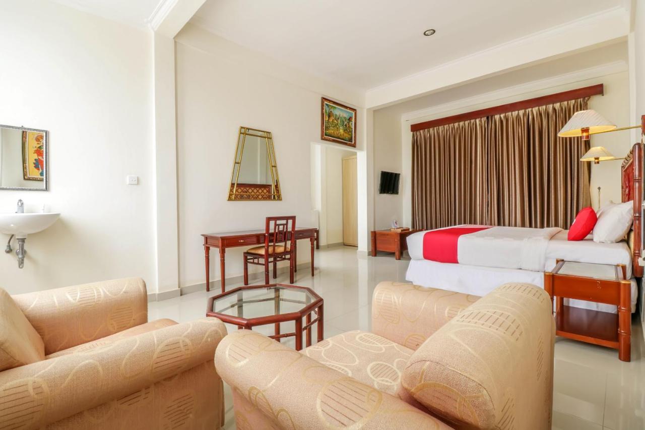 Hotel Oyo 2207 Mesten Tamarind 2*
